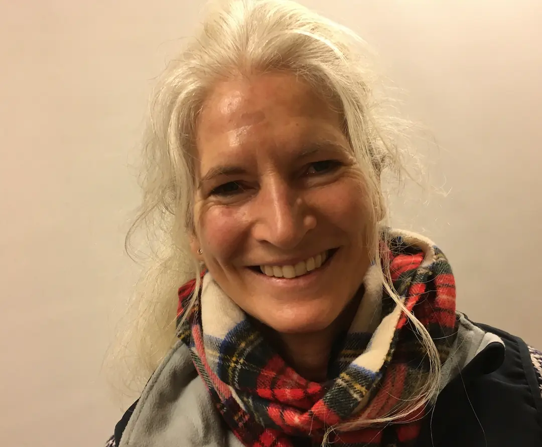 B2ED2C81-DD5D-4E4B-92AD-742F5A842C7E_1_201_a